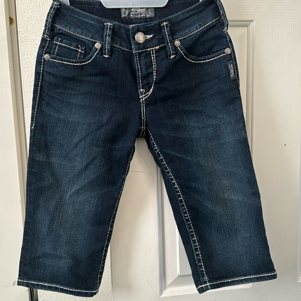 Silver Suki Bermuda Jean shorts. Size 24. Dark denim wash